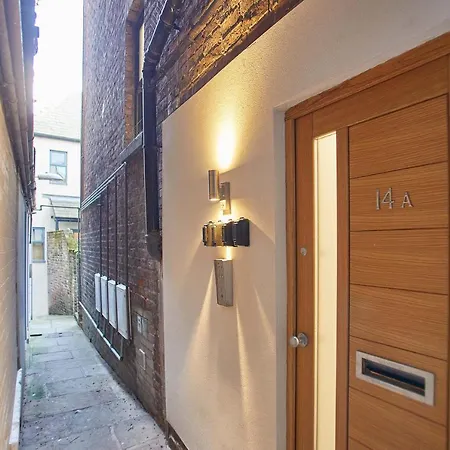 Host & - One, Hudsons Yard House Apartmán *