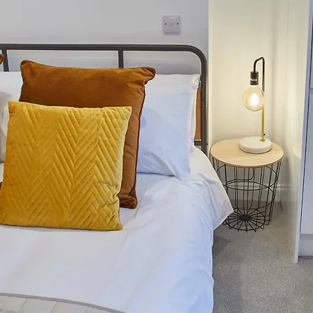 Host & - One, Hudsons Yard House * Γουίτμπι